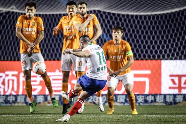 赵继伟17+8辽宁逆转首钢 张镇麟27分付豪24+8